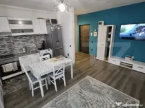 Apartament semidecomandat cu 2 camere, etaj intermediar, zon