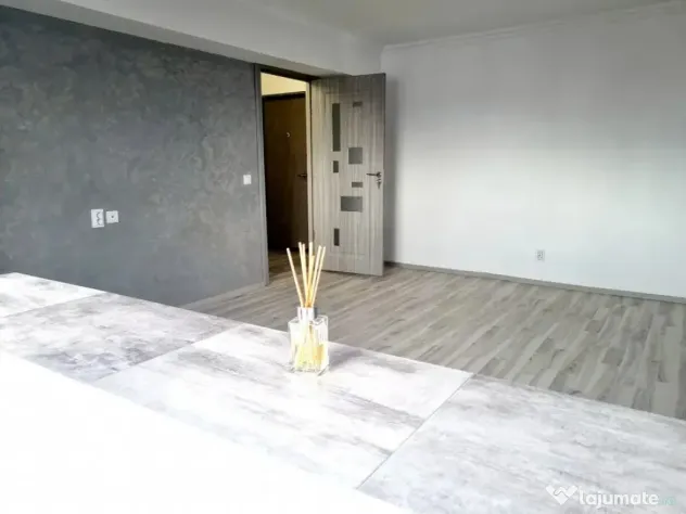 - Apartament 1 camera, Renovat 2024, , Buzaului la B-uri, bl