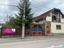 Casuta de langa izvoare,de vanzare in statiunea Covasna!