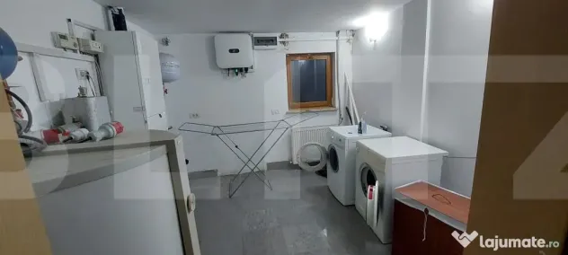 Vilă modernă 440 mp, piscină, 9 camere, perfectă pentru