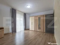 Apartament 2 camere, etaj 3 din 4 , cu balcon si parcare ,in