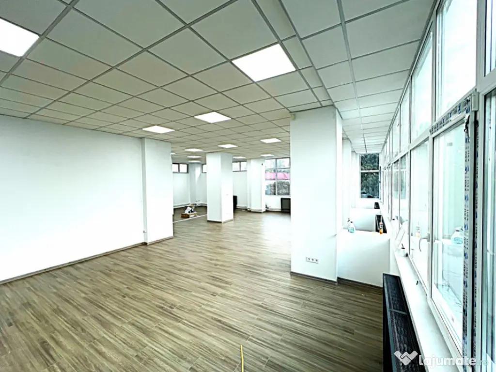 SPATIU COMERCIAL RENOVAT PRIMA INCHIRIERE IDEAL BIROURI