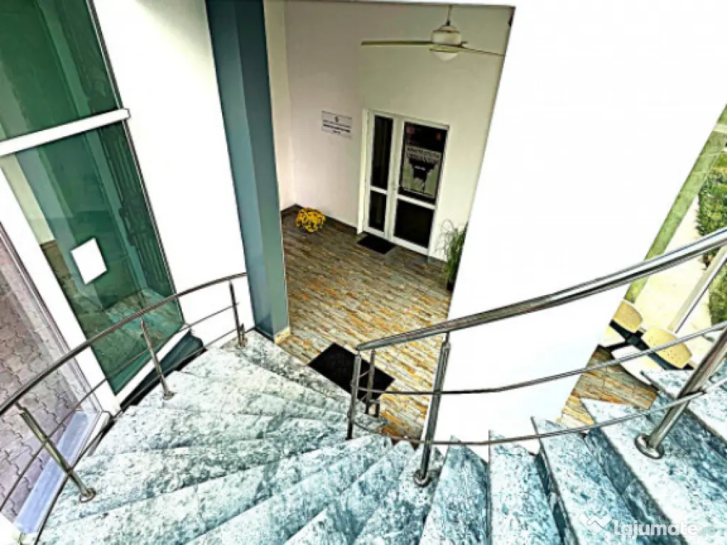 SPATIU COMERCIAL RENOVAT PRIMA INCHIRIERE IDEAL BIROURI