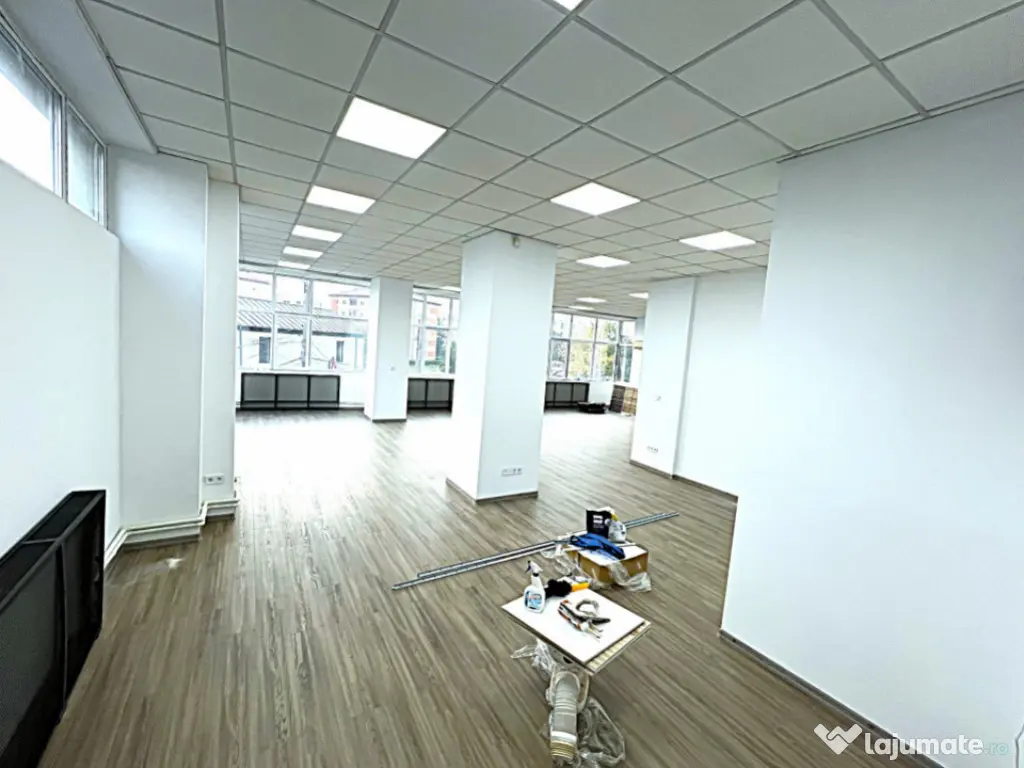 SPATIU COMERCIAL RENOVAT PRIMA INCHIRIERE IDEAL BIROURI