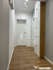 Apartament cu 2 camere, decomandat, loc suprateran, zona Soarelui 