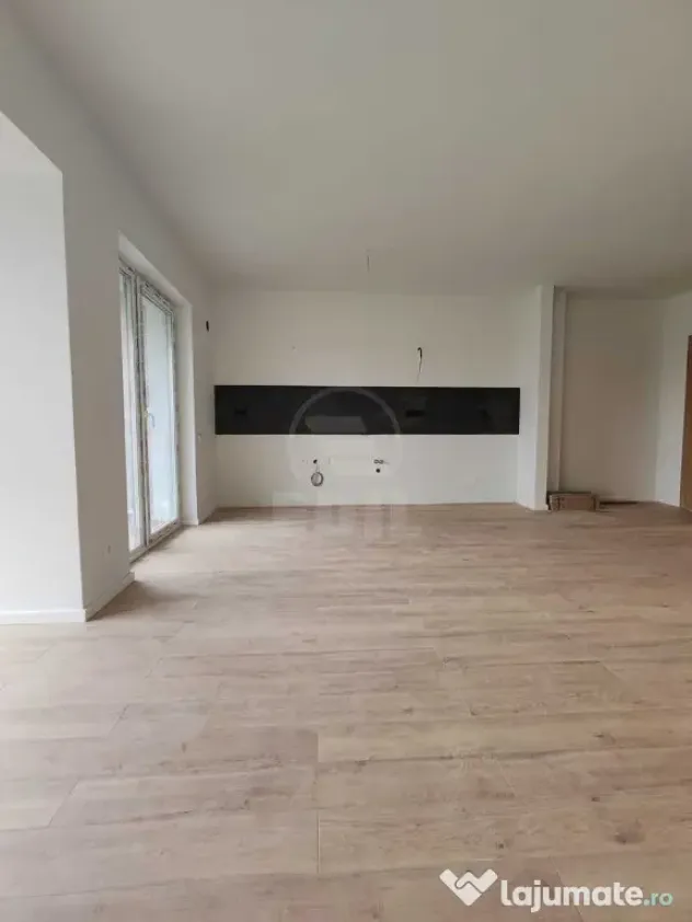 Apartament 2 camere semidecomandat zona Abatorului
