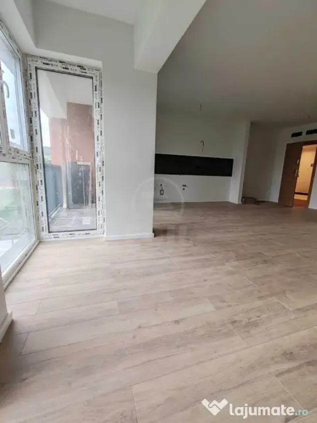 Apartament 2 camere semidecomandat zona Abatorului