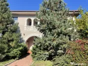 Curtea Domneasca, vilă individuală, 6 camere, 3 bai, garaj 