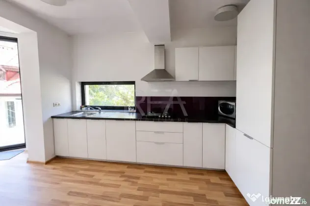 3 camere, Dorobanți, et. 2, an 2012, centrală, 86 mp, metr