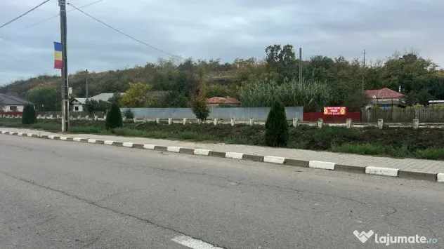 De vanzare teren 4.429 mp cu casa de in Malcoci!