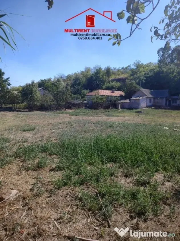 De vanzare teren 4.429 mp cu casa de in Malcoci!