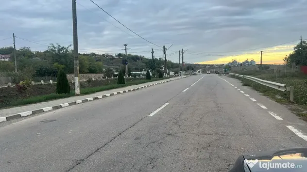 De vanzare teren 4.429 mp cu casa de in Malcoci!