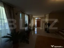 Casă spațioasă cu 2 corpuri , 300 mp– ideală pentru 2