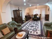 Coiciu, o vila construita pe cadre de beton, bine compart... 