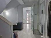 Coiciu, o vila construita pe cadre de beton, bine compart... 