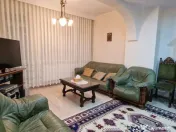 Coiciu, o vila construita pe cadre de beton, bine compart... 