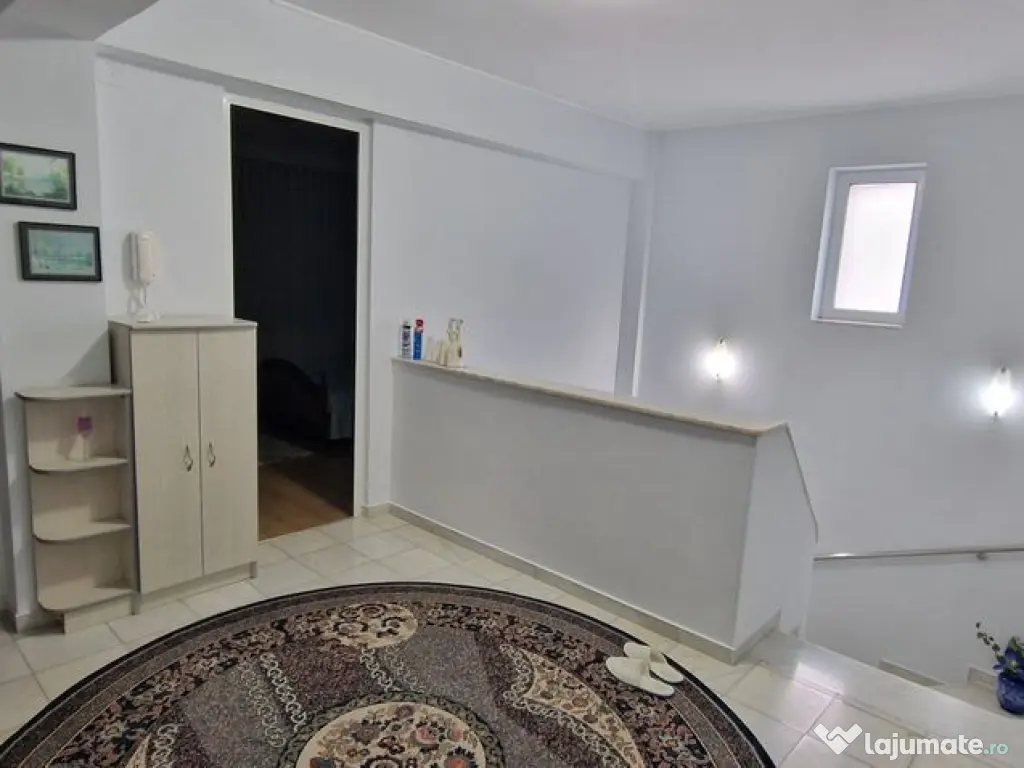 Coiciu, o vila construita pe cadre de beton, bine compart...