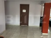 Spatiu comercial de inchiriat, 5 incaperi, 328 mp, zona-Spit 