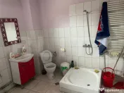 Spatiu comercial de inchiriat, 5 incaperi, 328 mp, zona-Spit 