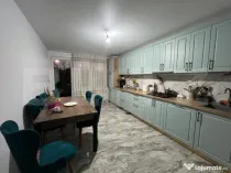 Casa de vanzare pe 2 nivele, 180 mp, teren 745 mp, zona Titu