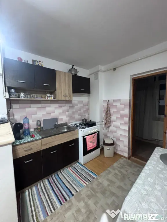 Apartament mobilat si utilat, etaj intermediar, Siret