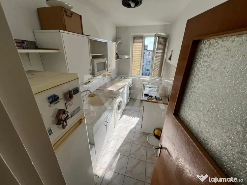 Apartament 3 camere dec Berceni / Emil Racovita
