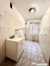 Apartament 3 camere dec Berceni / Emil Racovita