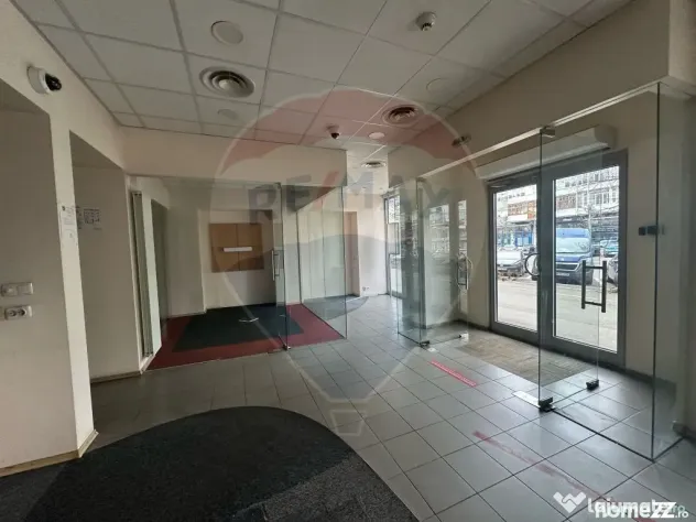 ULTRACENTRAL - Spatiu comercial