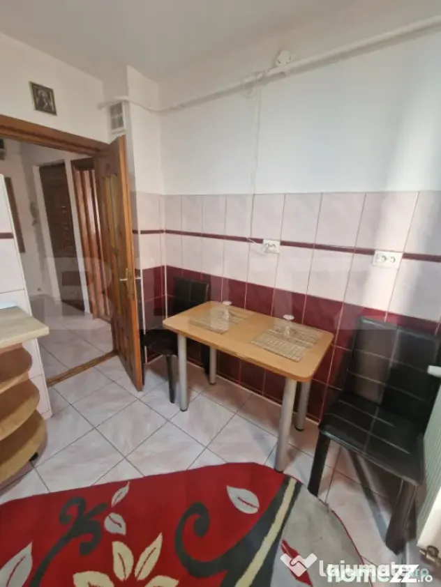 Apartament 3 camere, 63 mp, decomandat, zona Obcini