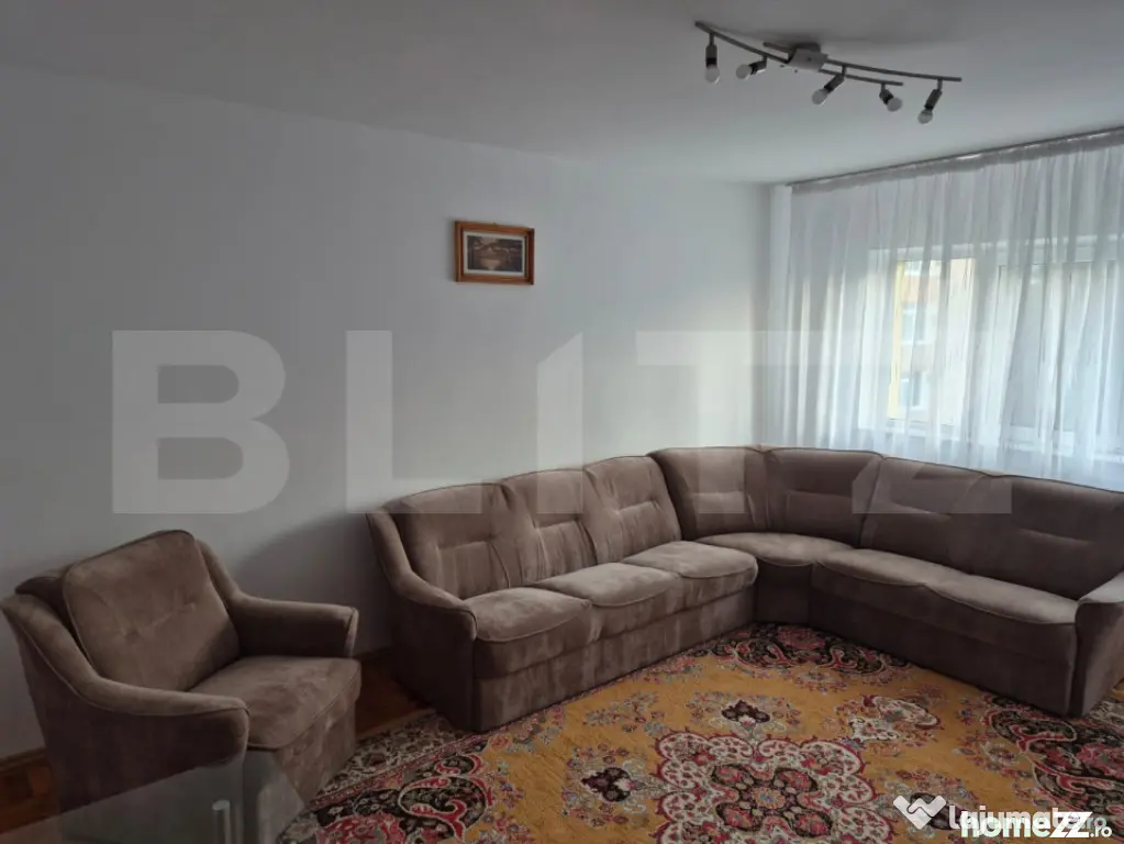 Apartament 3 camere, 63 mp, decomandat, zona Obcini