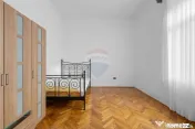 Casă spațioasă de închiriat pe Malul Mureșului
