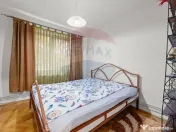 Apartament cu 3 camere de închiriat - zona Boul Rosu 