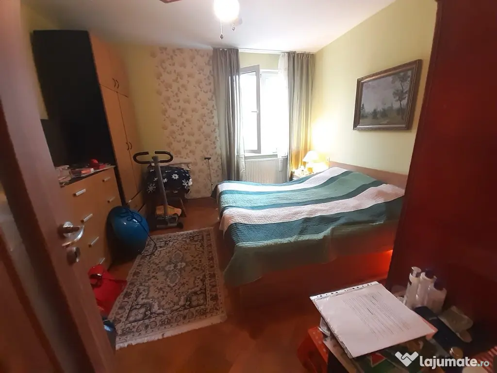 Cosbuc, 3 camere, etaj 2