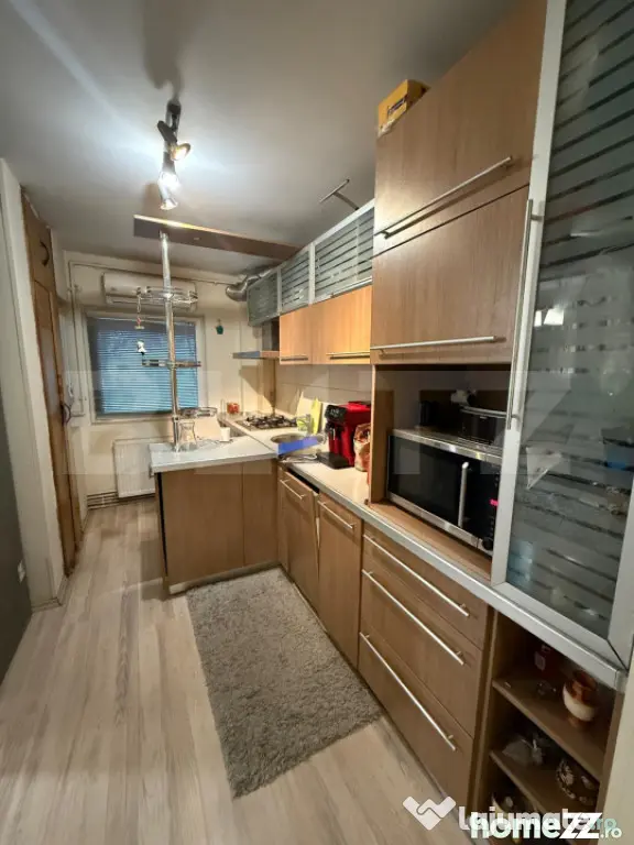 Apartament 4 camere, 80 mp 1986 ,mobilat/utilat, zona Maras
