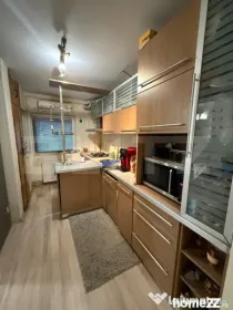 Apartament 4 camere, 80 mp 1986 ,mobilat/utilat, zona Maras