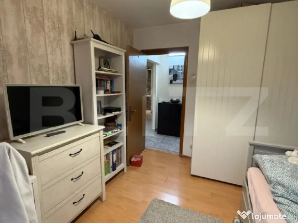 Apartament 4 camere, 80 mp, mobilat/utilat, zona Vest