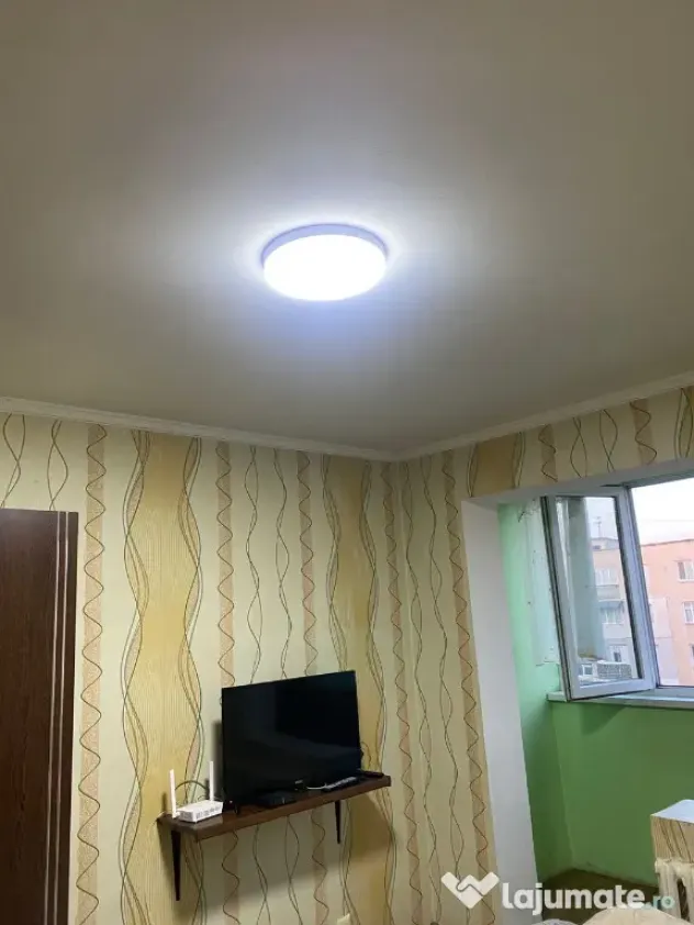 Garsoniera de inchiriat in zona piata romana