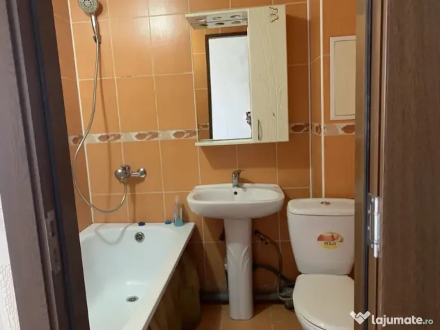 Garsoniera de inchiriat in zona piata romana