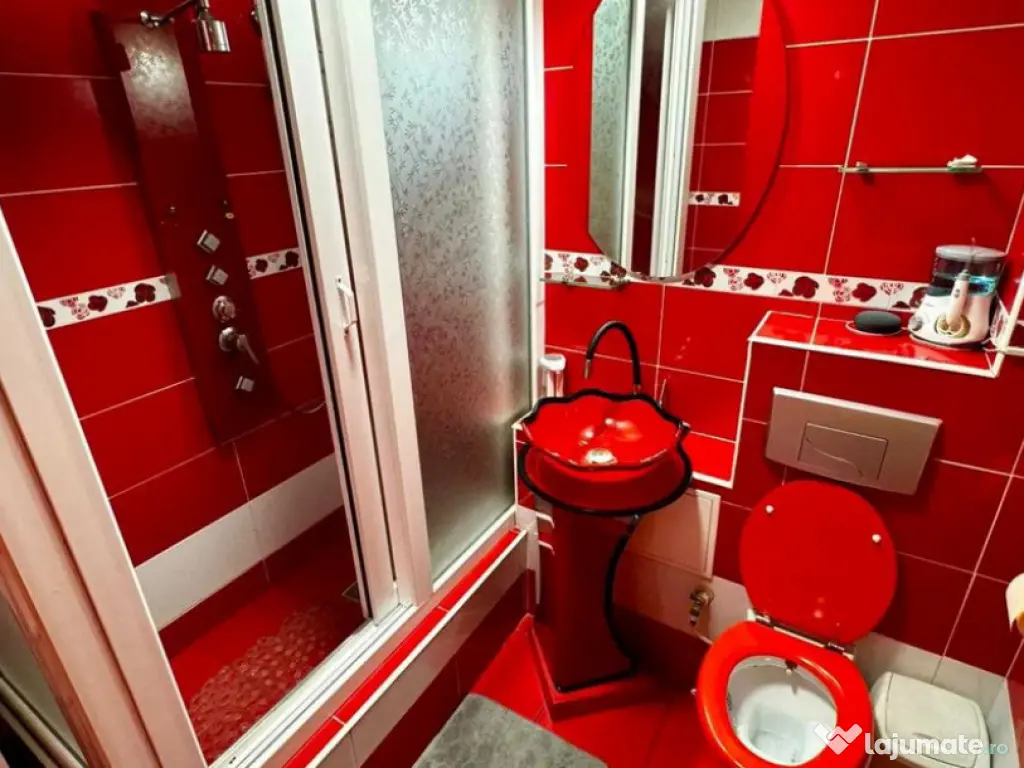 Apartament 3 camere, decomandat - zona Grivitei