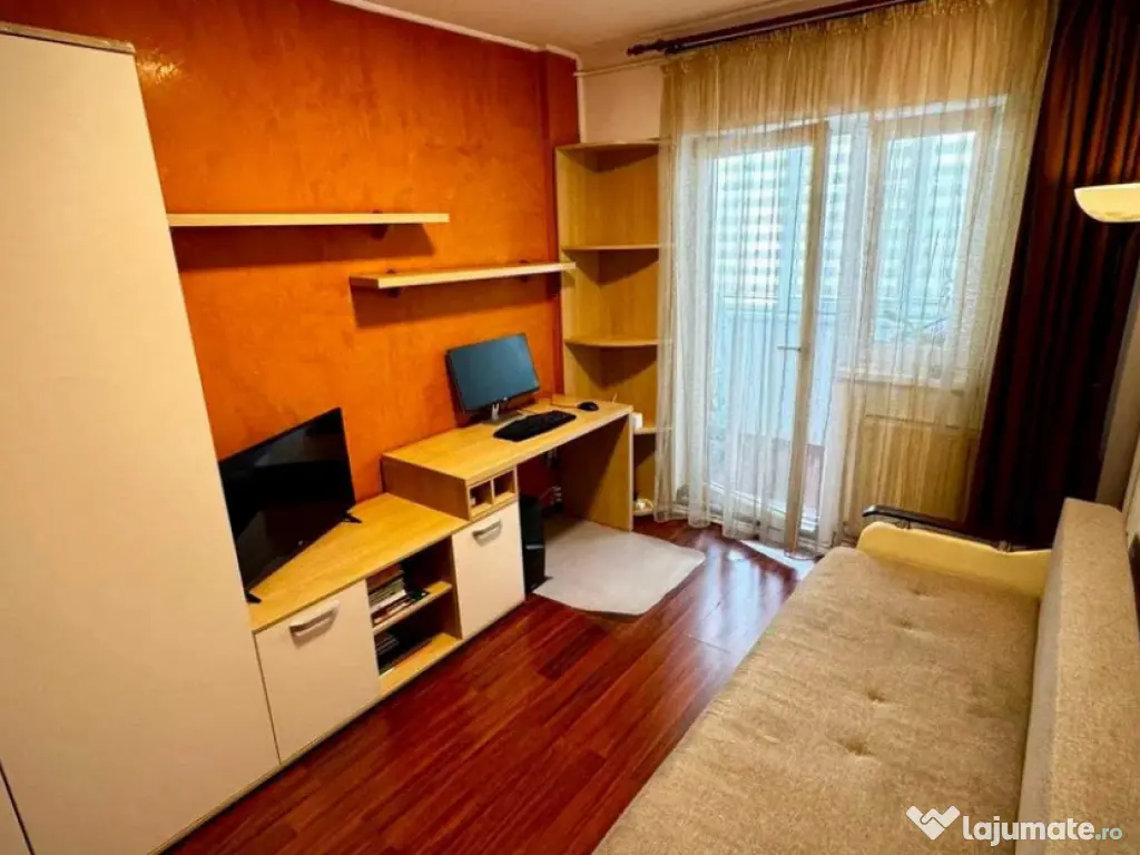 Apartament 3 camere, decomandat - zona Grivitei