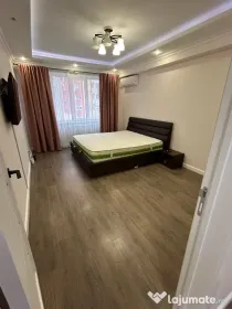 Garsoniera de inchiriat zona Titan