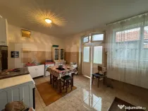 Casă 3 corpuri • Central Geoagiu • 657 mp teren • Gar