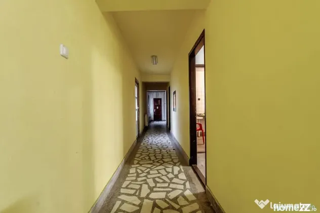 Clădire potrivită pentru proiecte educaționale sau de îngrijire - Bodrogu Nou (Arad)