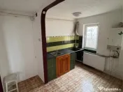 Apartament cu 2 camere ~ zona Micro 14 ~ Conf. 1 decomandat ~ 