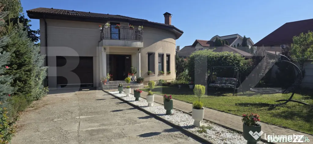 Casa de vanzare, 300 mp, teren 600 mp, zona Bercu Rosu - Satu Mare (Satu-Mare)