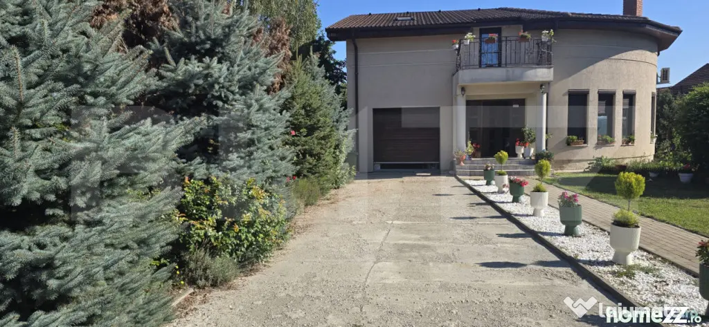 Casa de vanzare, 300 mp, teren 600 mp, zona Bercu Rosu - Satu Mare (Satu-Mare)