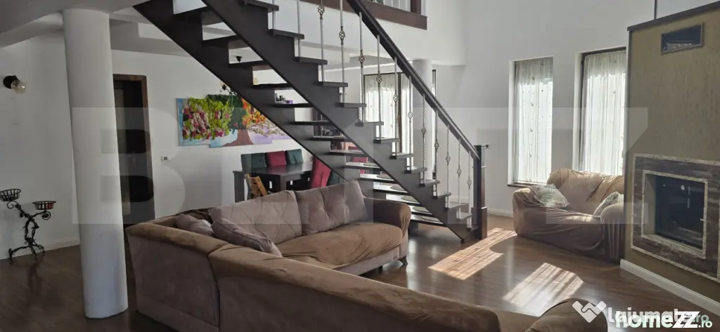 Casa de vanzare, 300 mp, teren 600 mp, zona Bercu Rosu - Satu Mare (Satu-Mare)