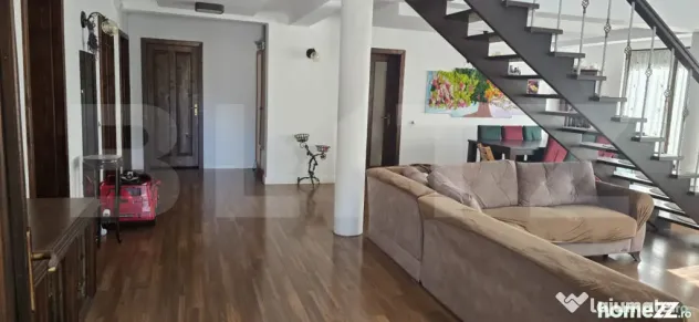 Casa de vanzare, 300 mp, teren 600 mp, zona Bercu Rosu - Satu Mare (Satu-Mare)