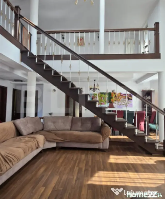 Casa de vanzare, 300 mp, teren 600 mp, zona Bercu Rosu - Satu Mare (Satu-Mare)