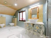 Vilă cu 5 camere, piscină și 805 mp teren, zona Vladimire 